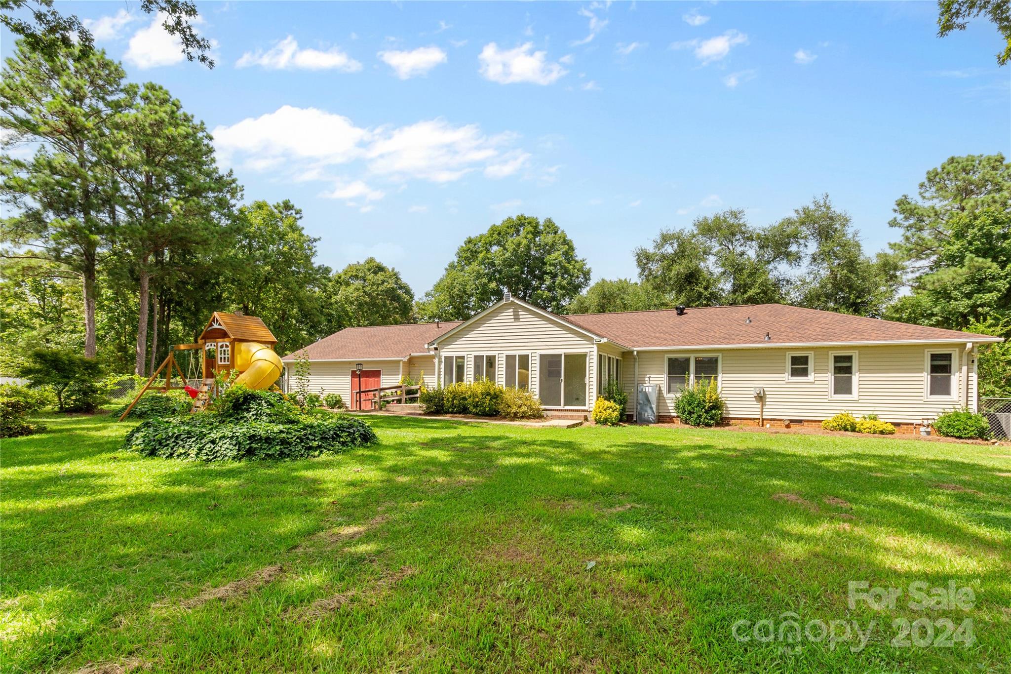 Country Club Estates - Residential