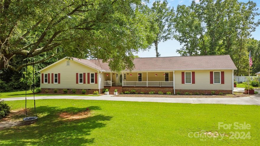 New Roof (2024) New Water Heater (2024) HVAC (2022) Vapor Barrier in Crawl Space. NO HOA!
Welcome to 2006 Fairway Dr. nestled near the lush Lancaster golf course! This charming 3-bedroom, 2-bathroom home is bursting with updates and ready to host your next adventures. The large family room has eye catching beams and a cozy fireplace. You can cook up a storm in your updated kitchen with resurfaced counters, a chic backsplash, stove and microwave/vent hood (2023) and refrigerator stays! Spacious dining area and the All-Seasons Room with air conditioning is a favorite. The large fenced-in backyard is paradise for all outdoor enthusiasts. Front yard boasts a drive-through driveway with plenty of room for guests and gatherings. 2-car attached garage and side storage space for your vehicles and more. Imagine waking up to serene views, enjoying your morning coffee in the all-seasons room, and then hitting the greens just steps away. This home is more than a place to live – it’s a lifestyle.