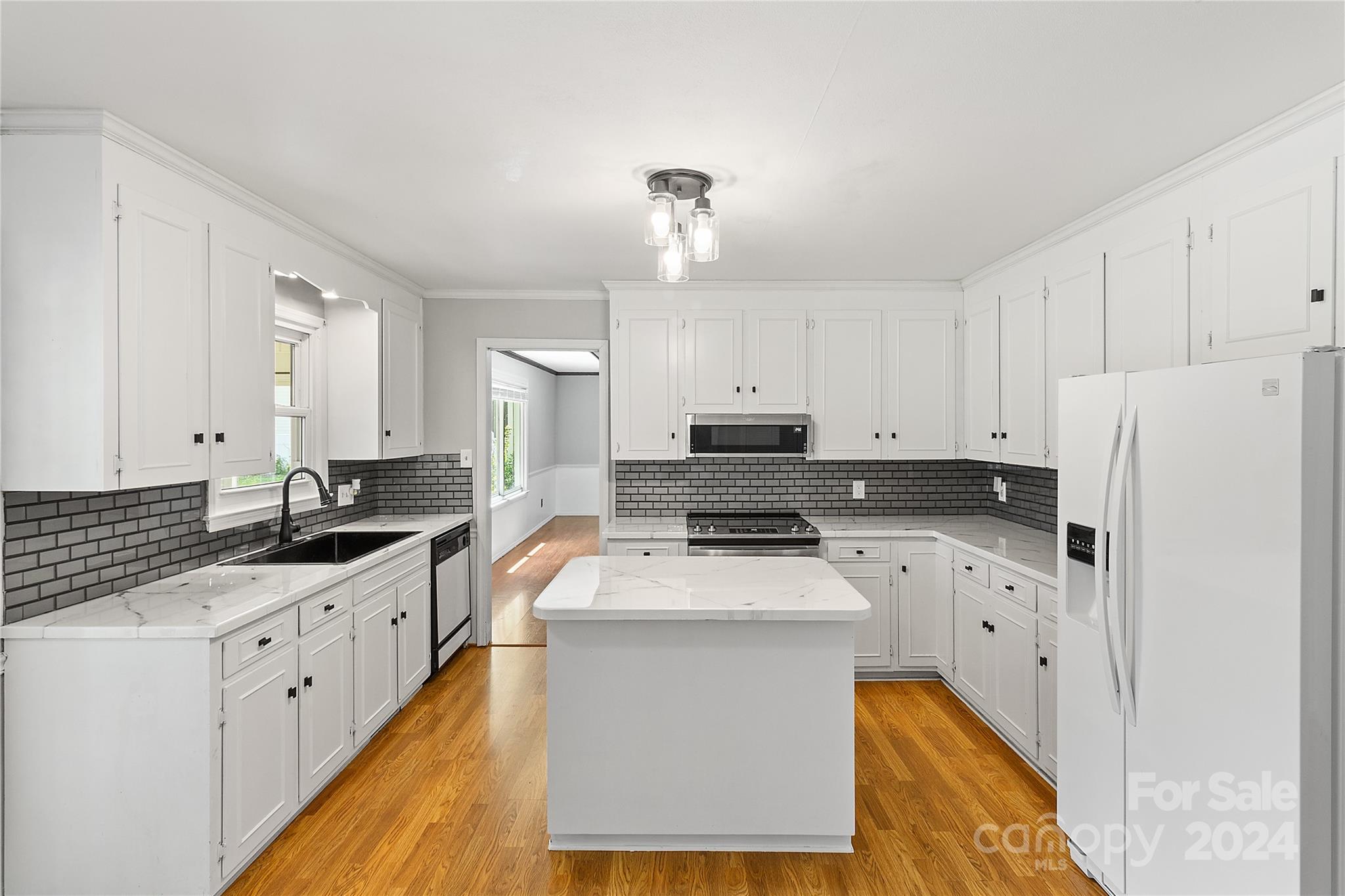 Country Club Estates - Residential