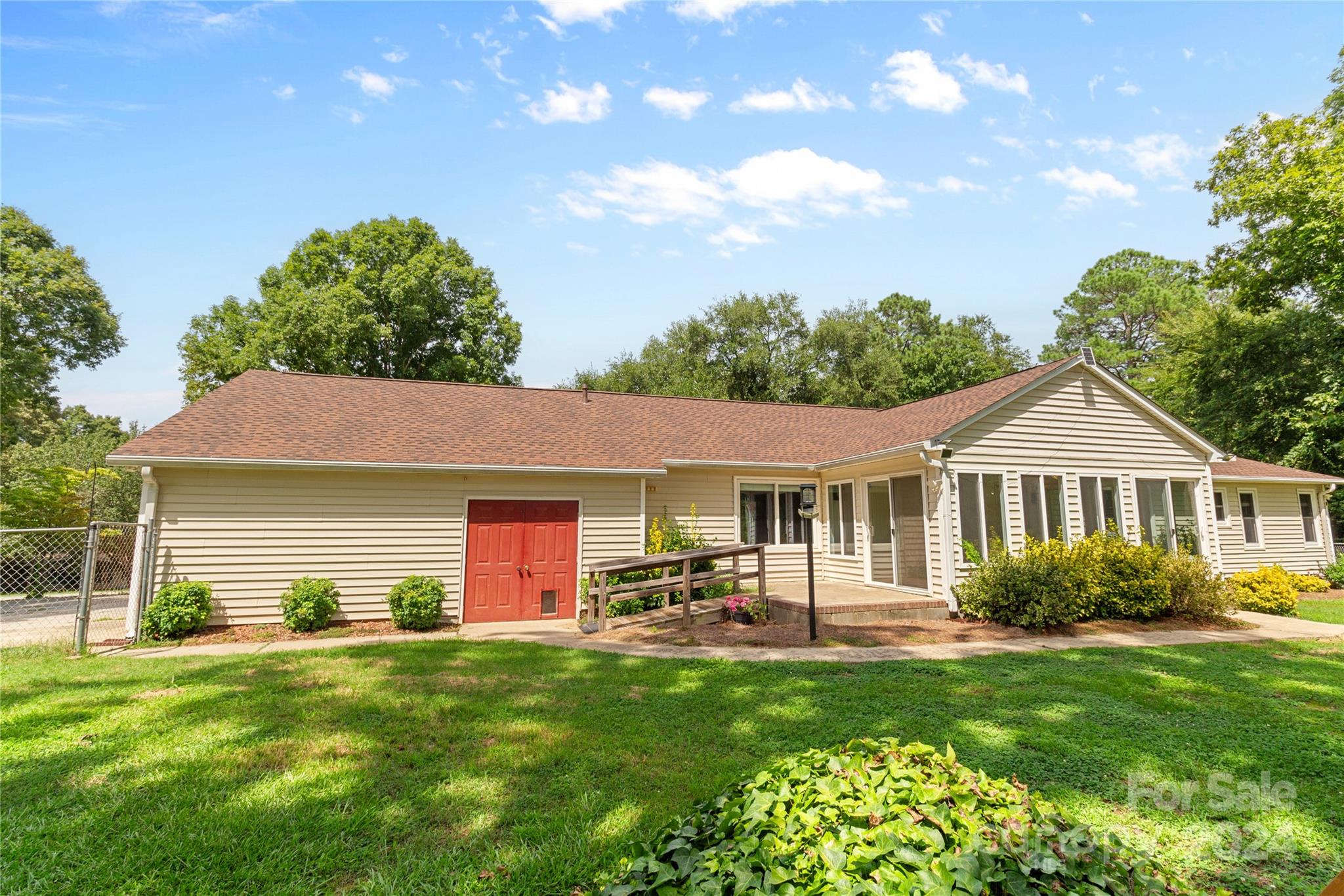 Country Club Estates - Residential