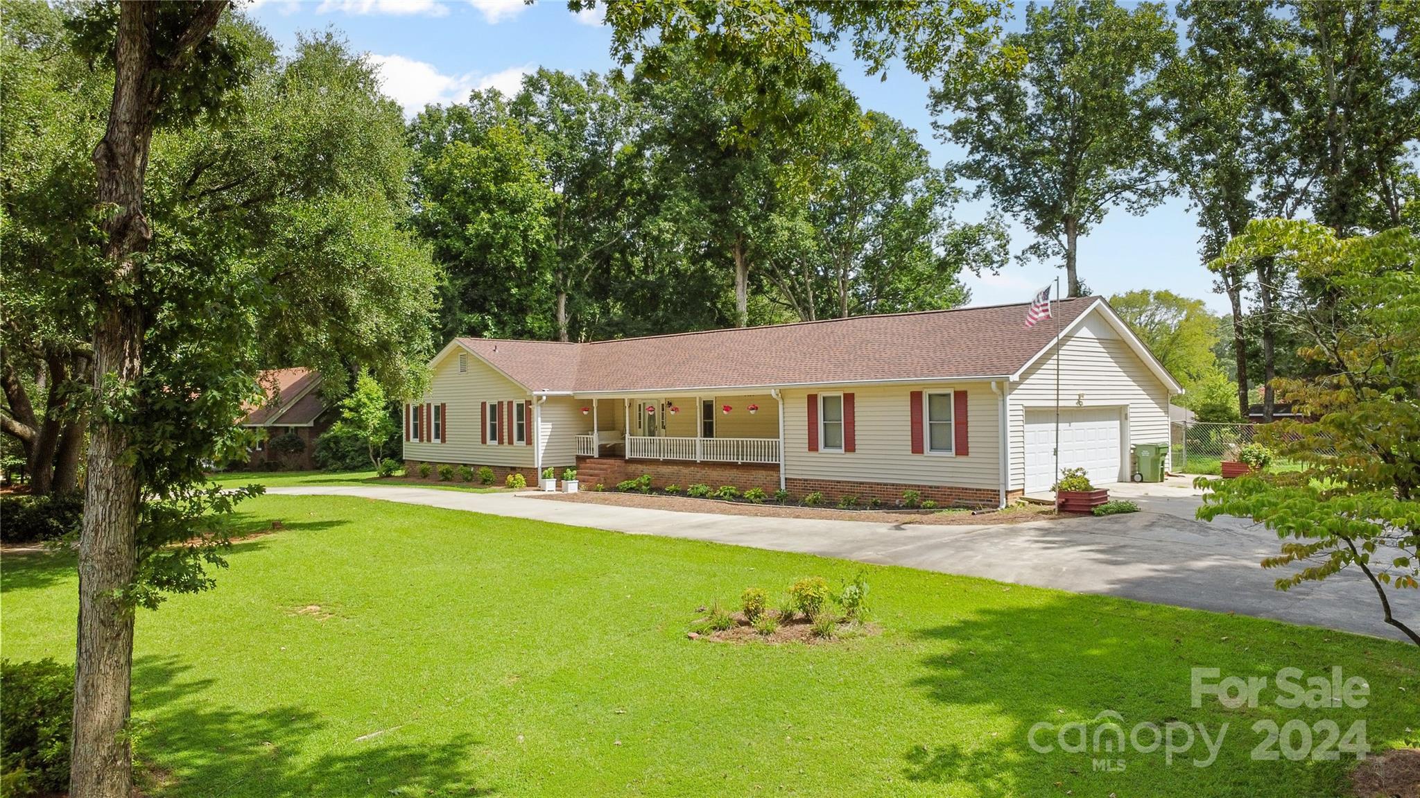 Country Club Estates - Residential