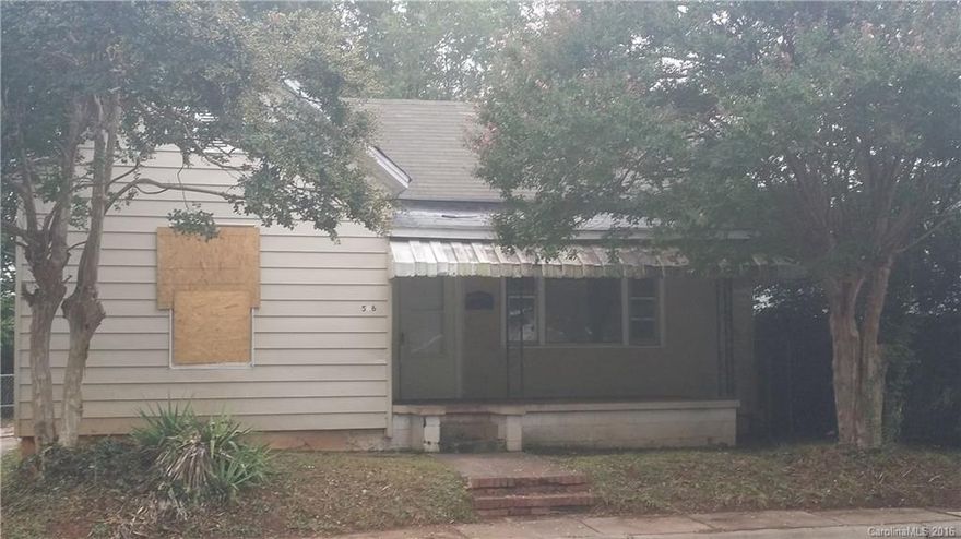 *Multiple offers received. Investor Special in SUPER HOT Biddleville.  Unreal opportunity in this neighborhood with Plenty of options.  Fix and Flip, Income Property, or Tear-Down. Your Choice!