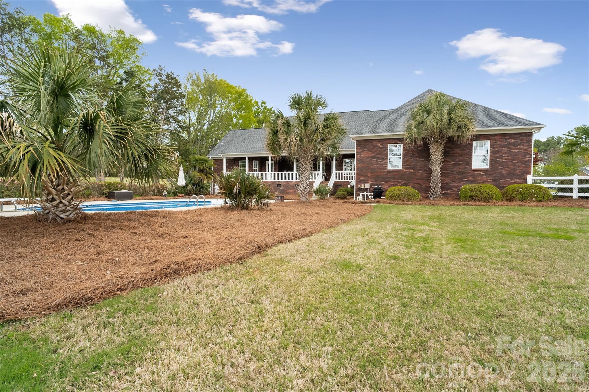 Country Club Estates - Residential