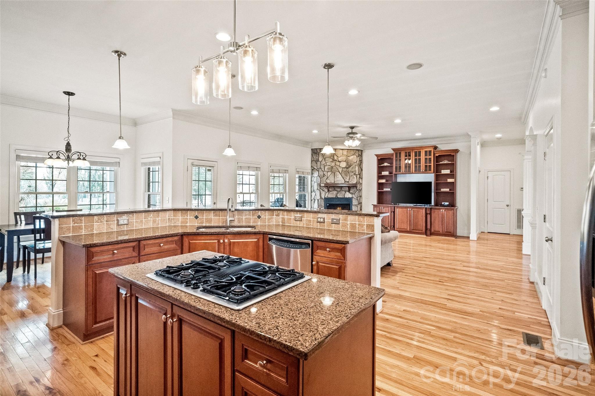 Country Club Estates - Residential