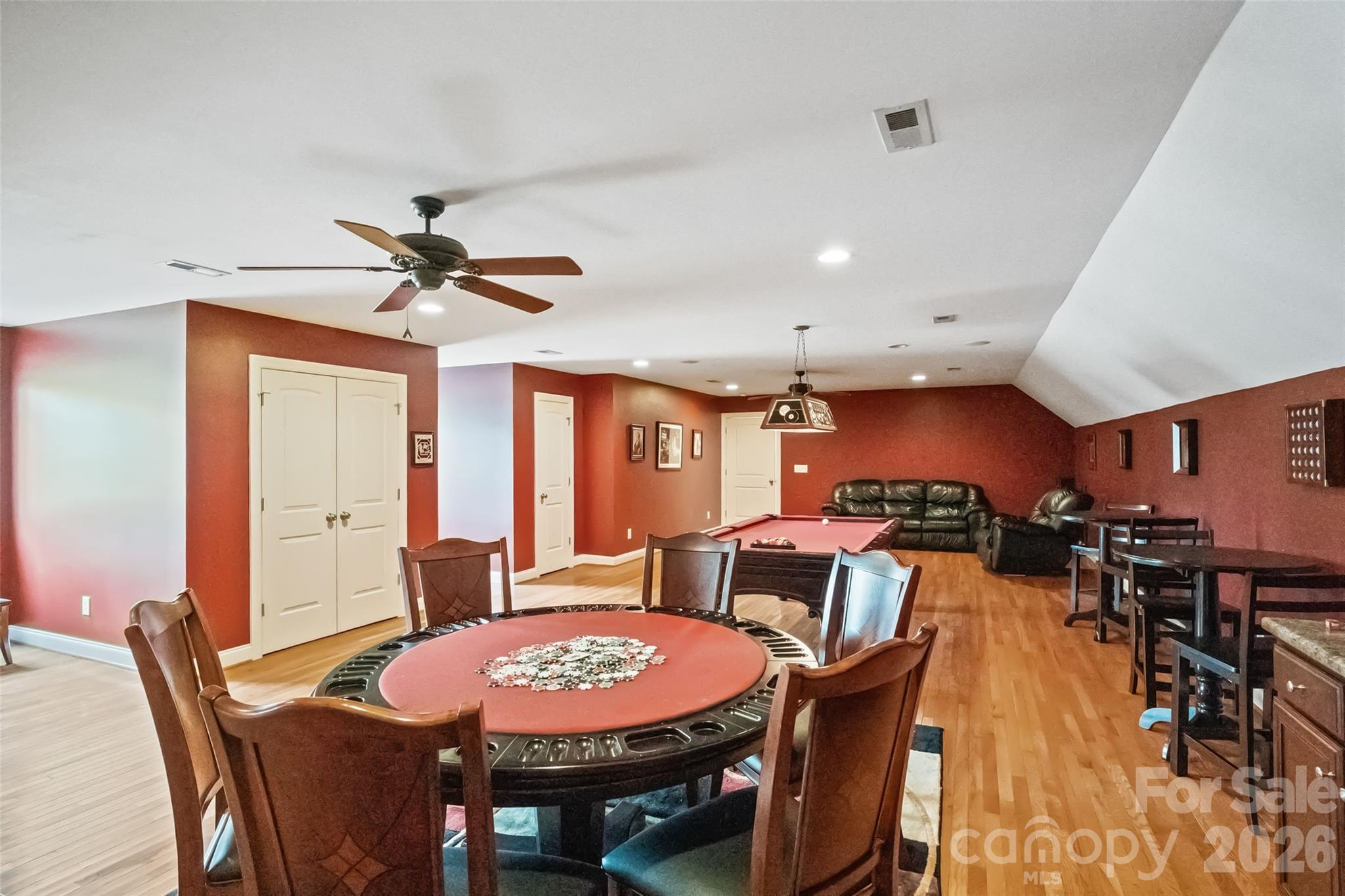 Country Club Estates - Residential