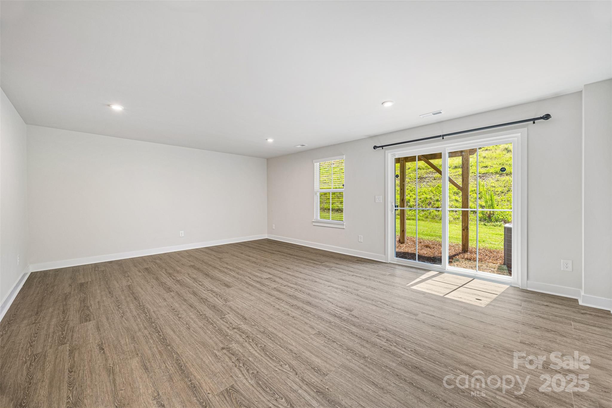 Trinity Townes - Residential