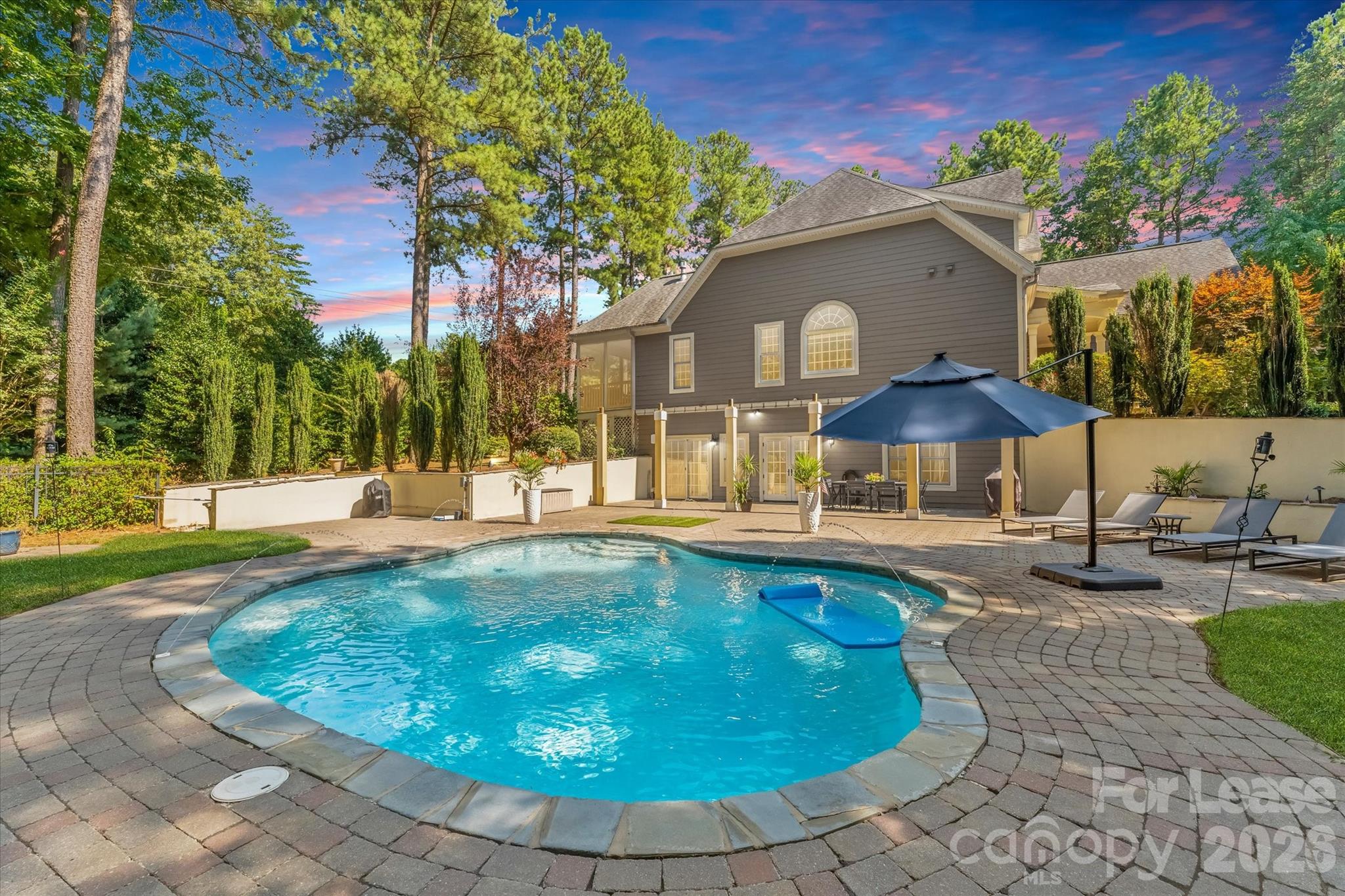 4552 Sawgrass Court