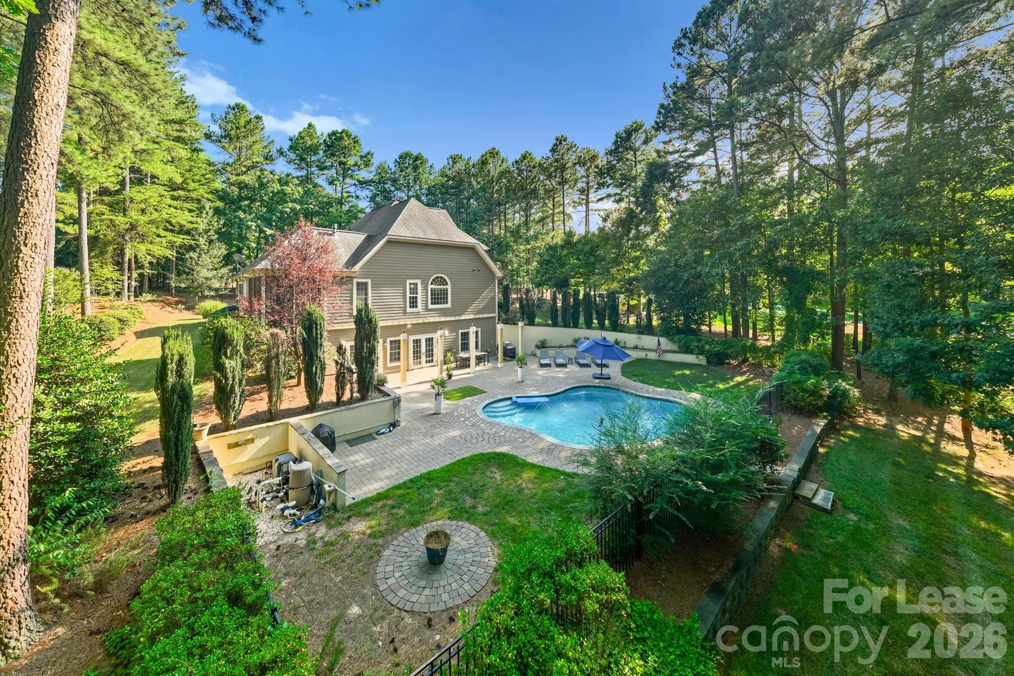 4552 Sawgrass Court