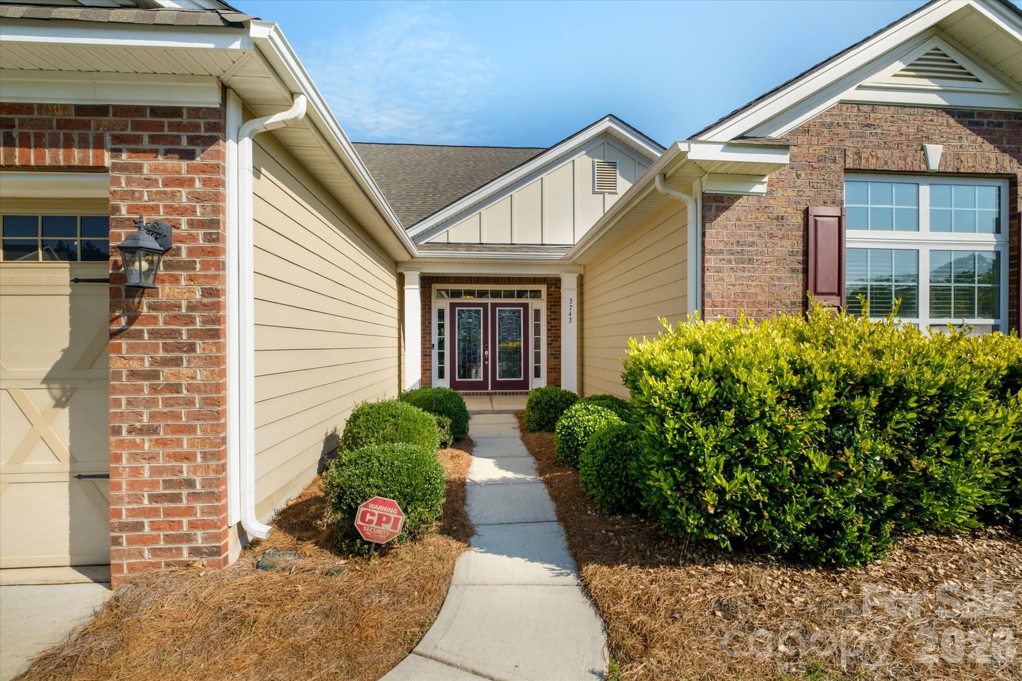 The Vineyards on Lake Wylie - Residential