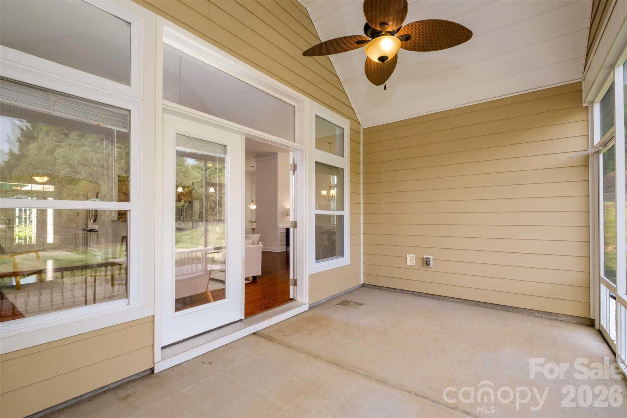 The Vineyards on Lake Wylie - Residential