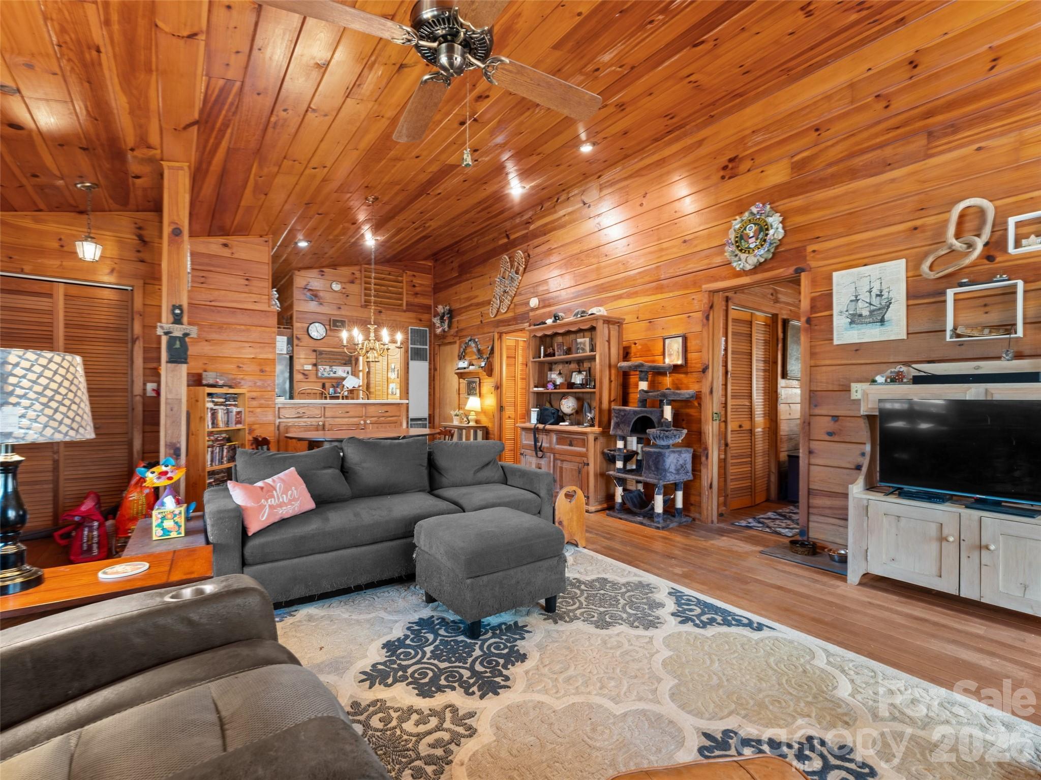 Country Club Cove Estates - Residential