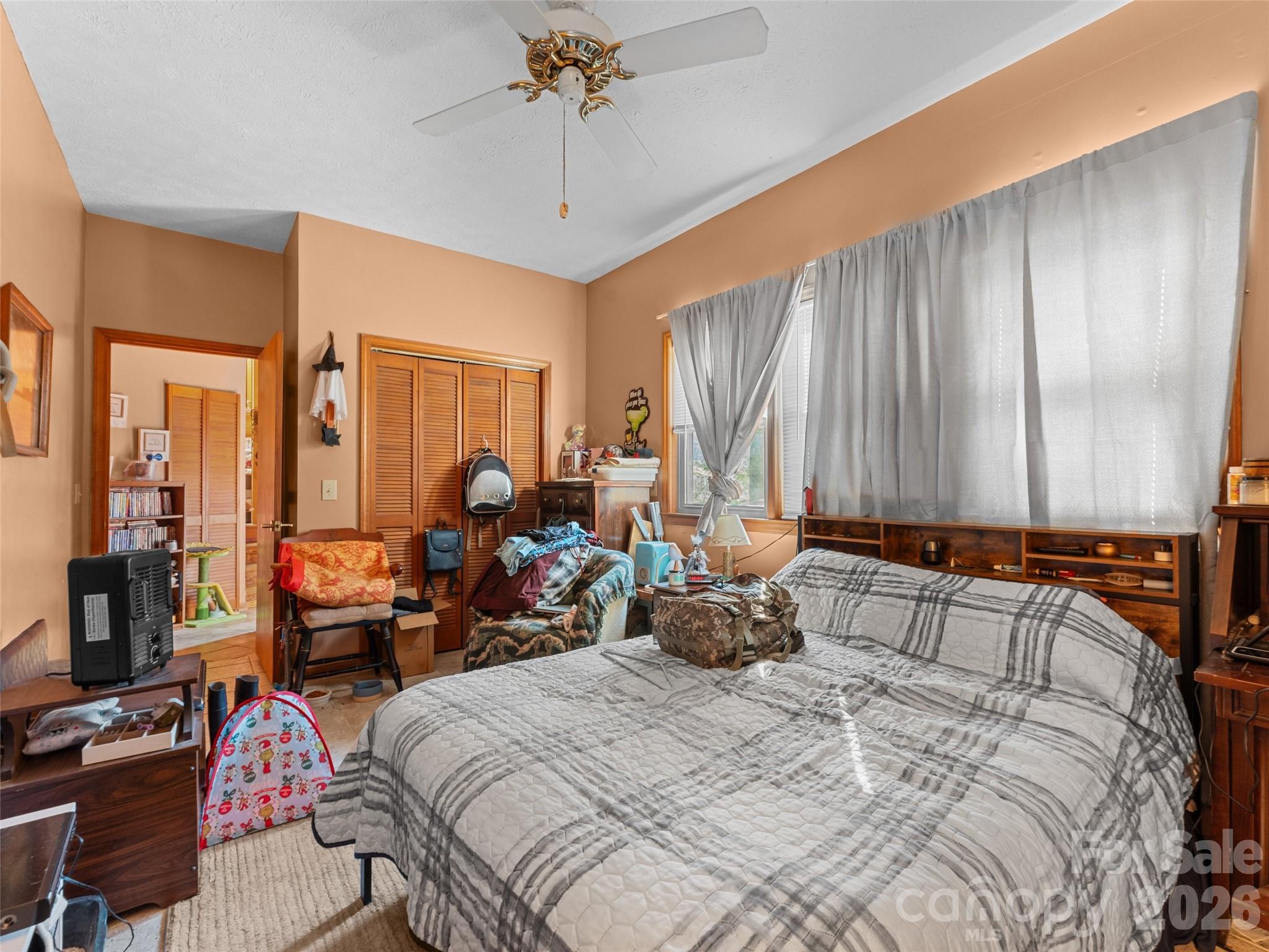 Country Club Cove Estates - Residential