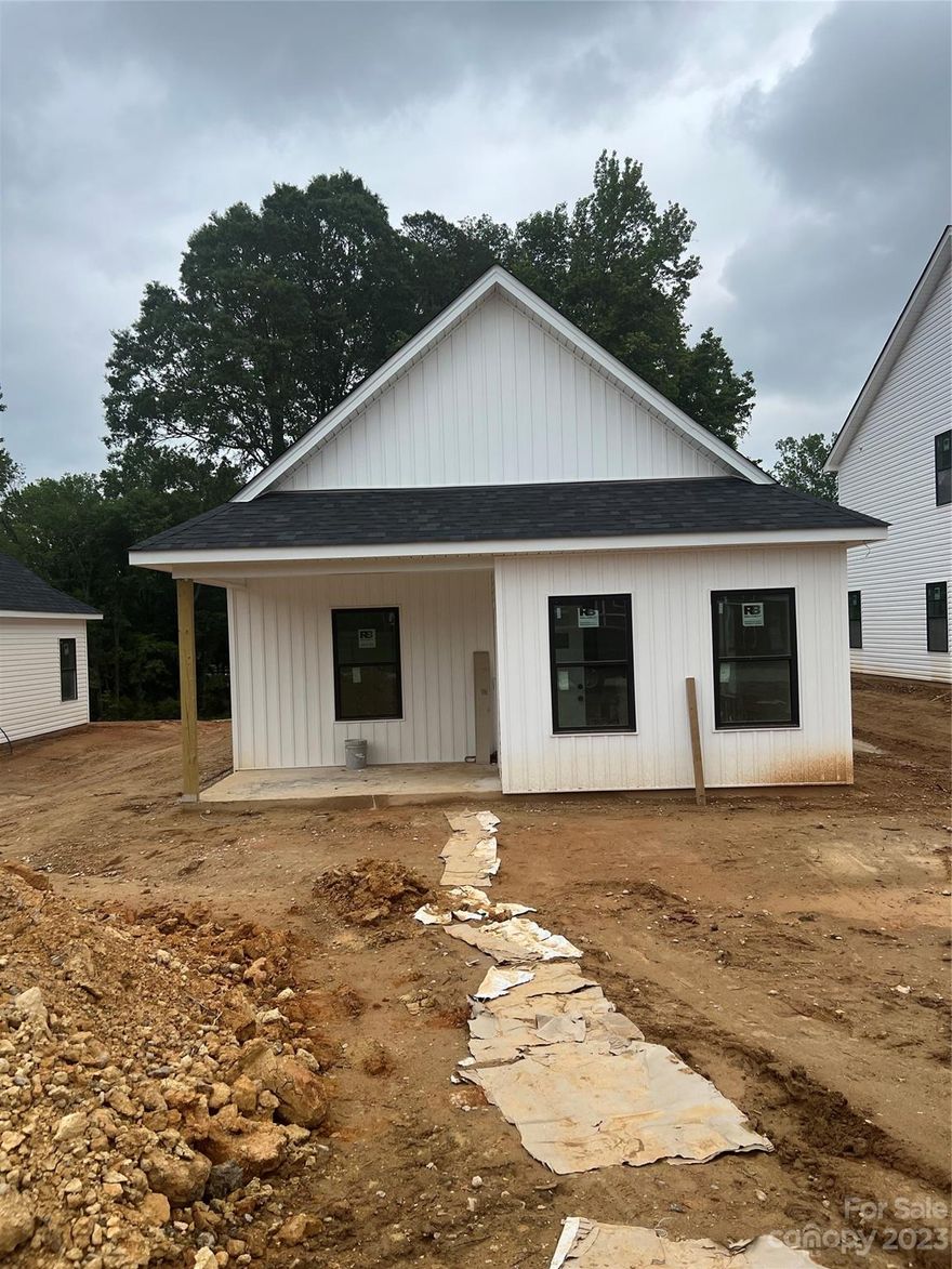 This 3BR-2BA NEW CONSTRUCTION is calling you home!! Many top notch features including: galley kitchen with granite tops, stainless steel appliances, and tile backsplash; open floorplan; master suite with his & her closets & walk-in tile shower. Home is still under construction with an estimated completion date of July 21, 2023.