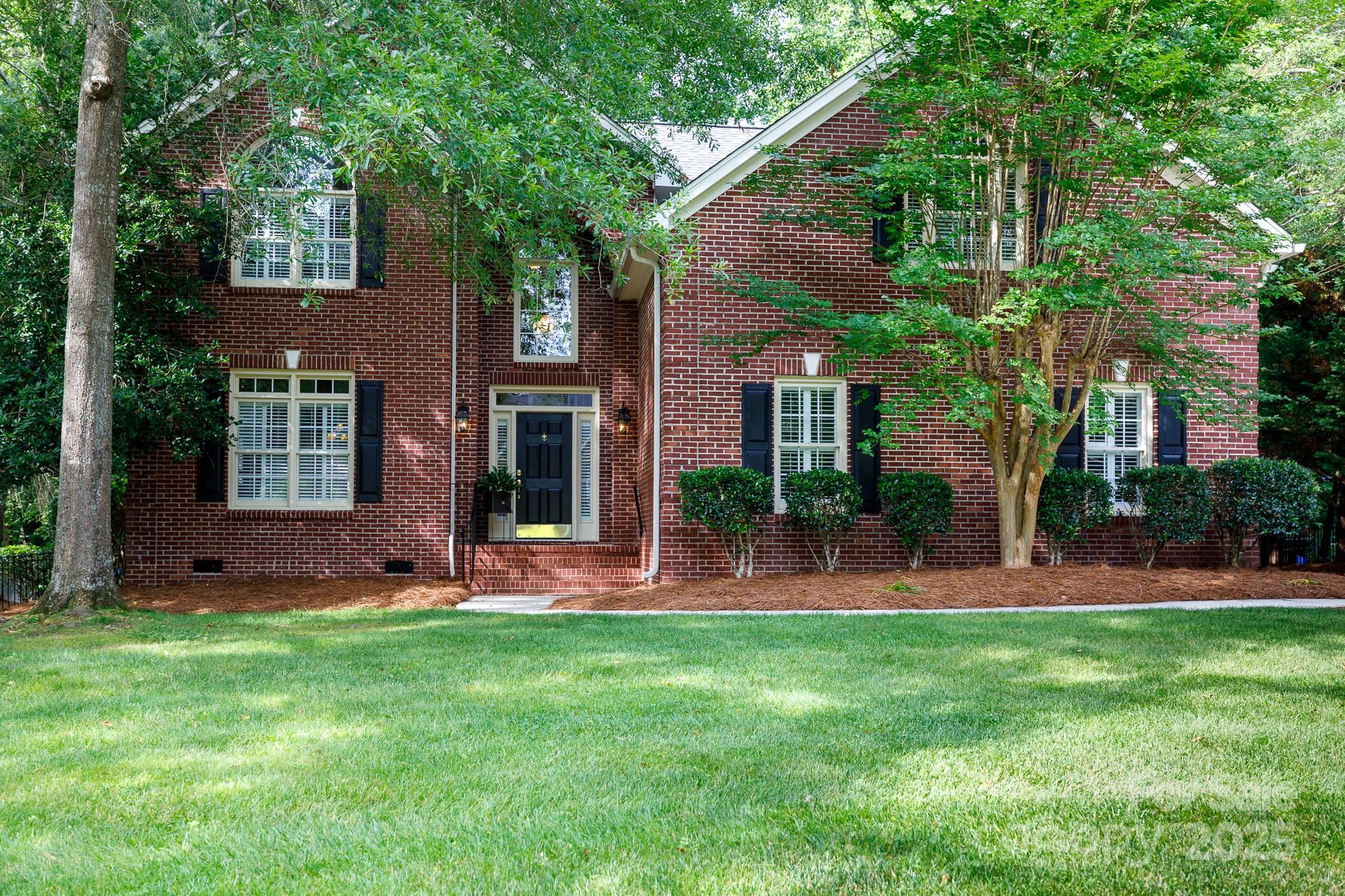 1587 Summit View Drive