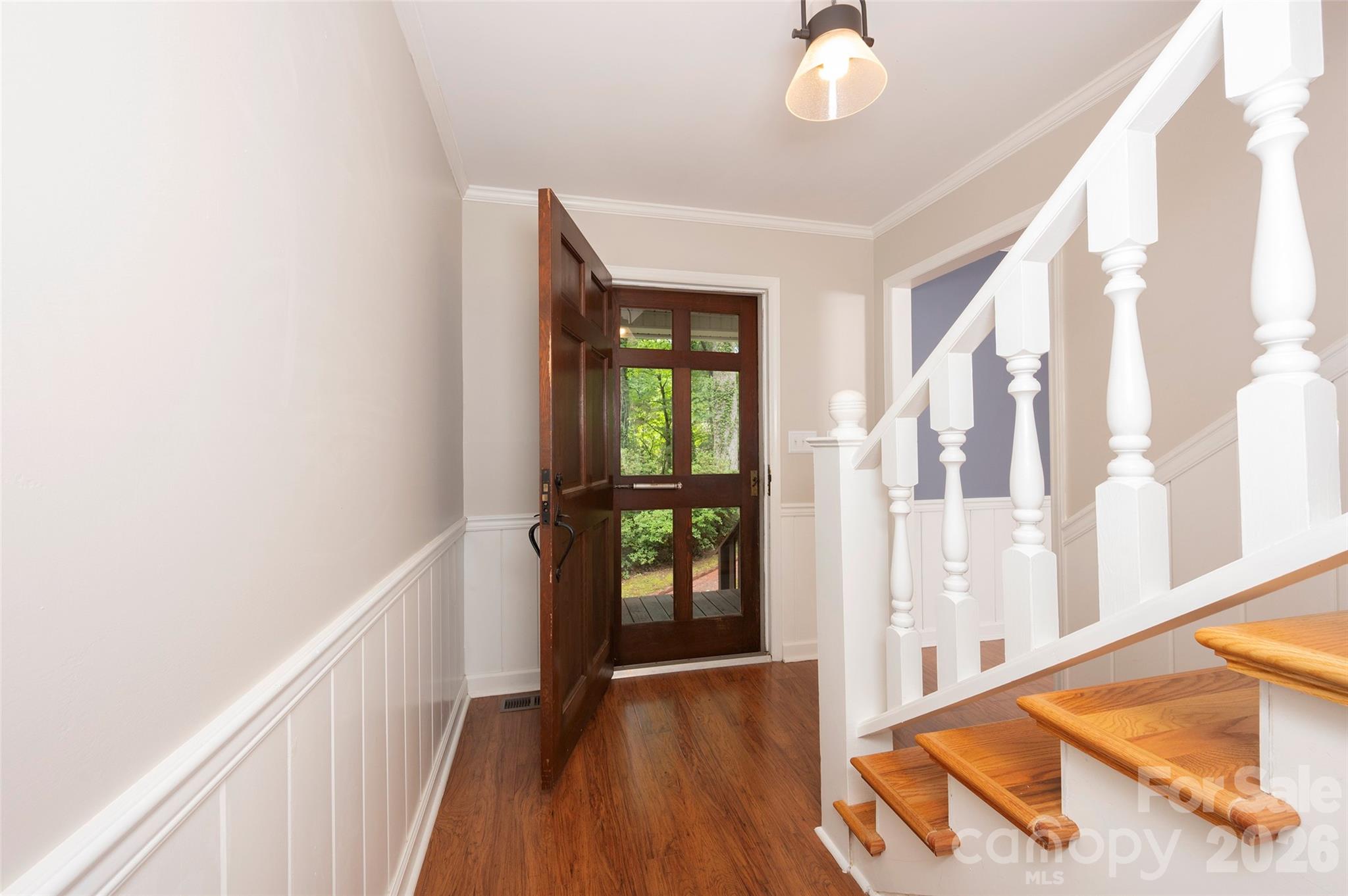 6175 La Crosse Court