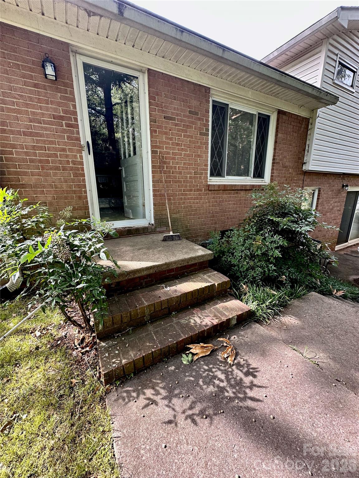 7200 Woodstock Drive