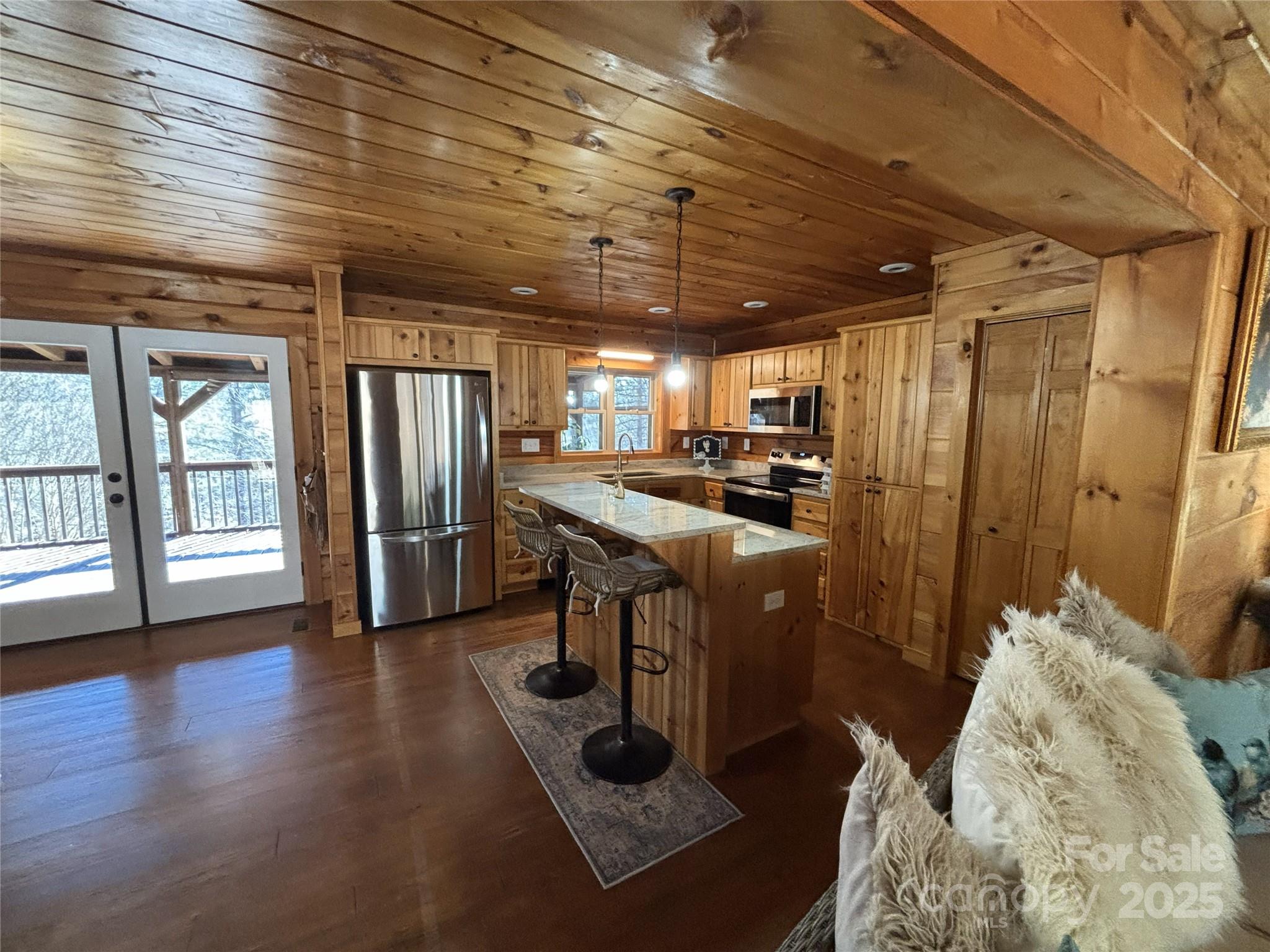 926 Cross Creek Drive