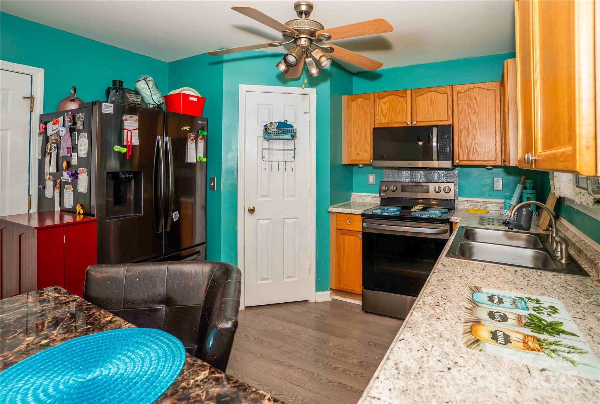 7136 Henderson Valley Lane