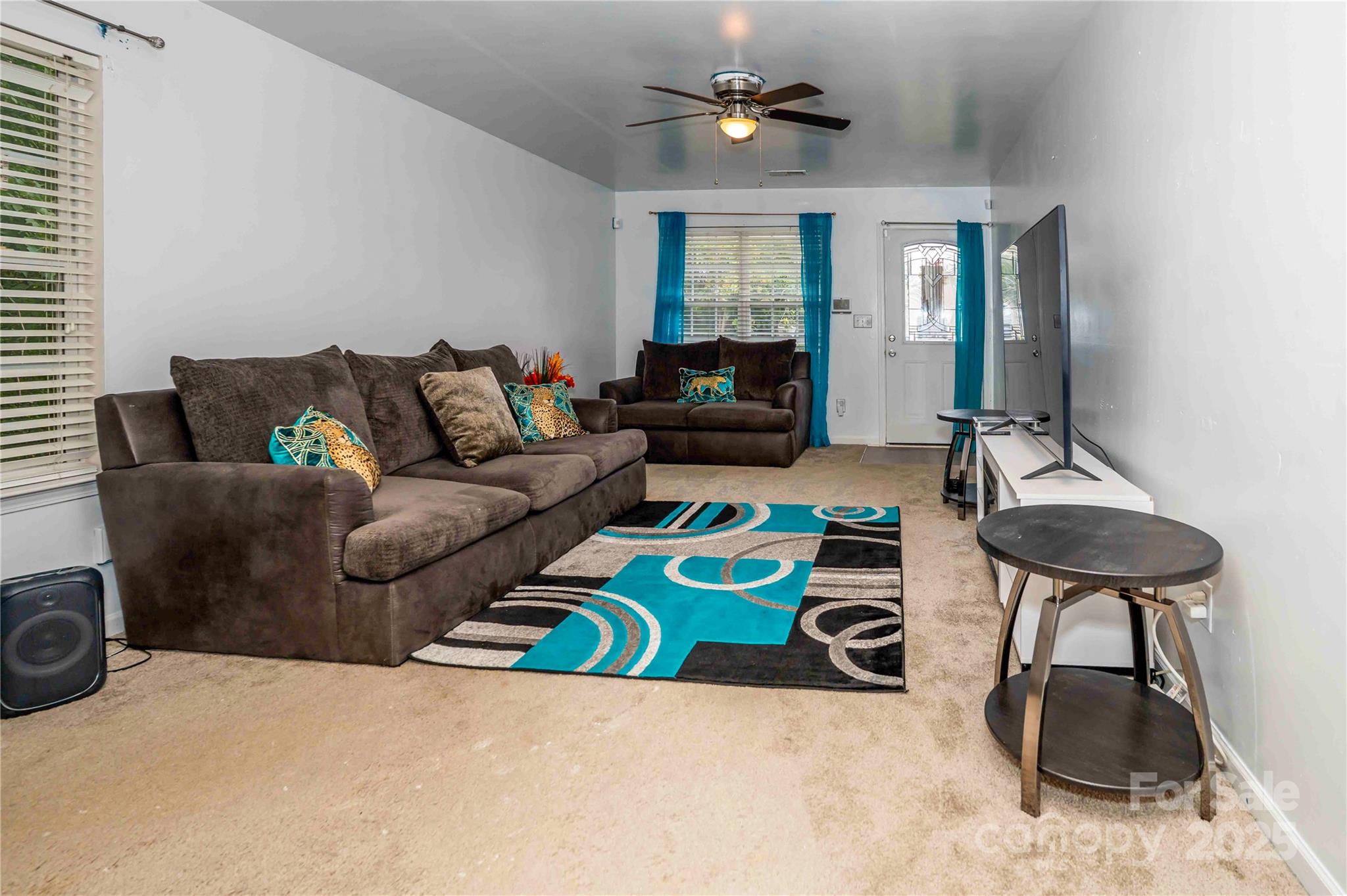 7136 Henderson Valley Lane