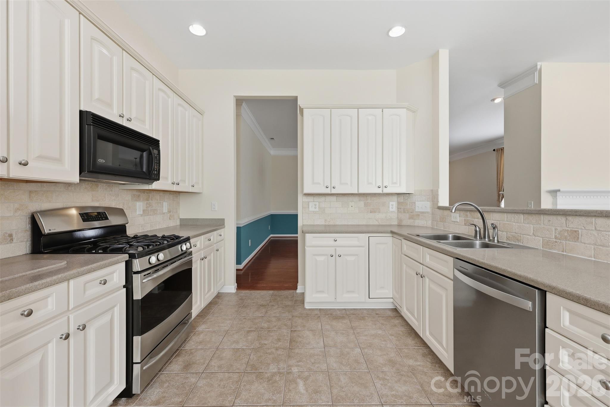 Four Seasons At Gold Hill - Residential