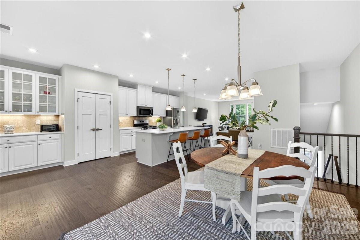 Townes of Oakhurst - Residential
