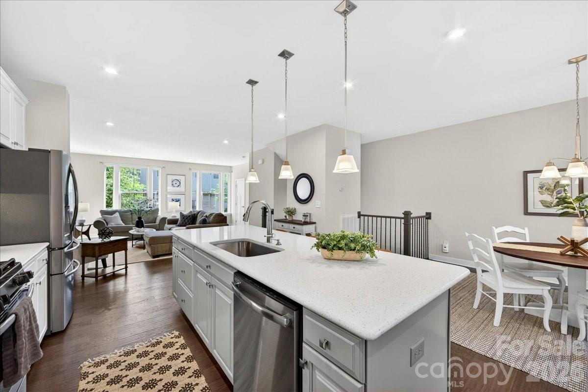 Townes of Oakhurst - Residential