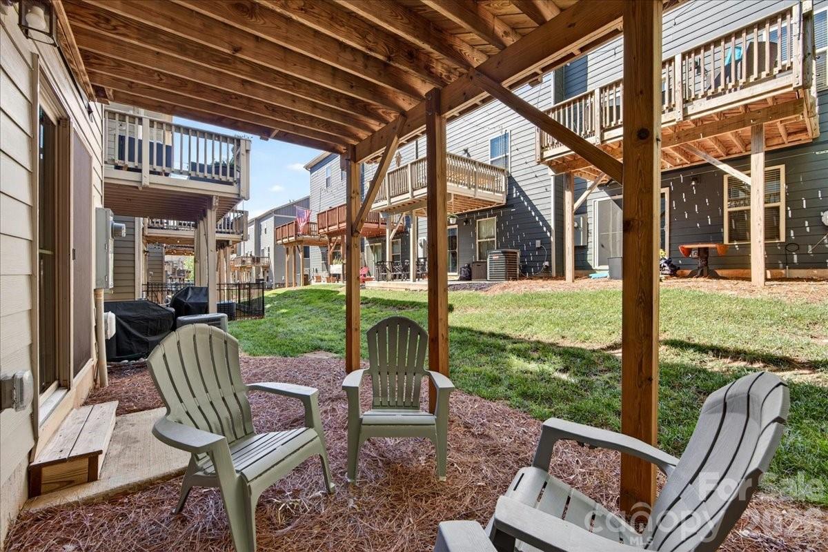 Townes of Oakhurst - Residential