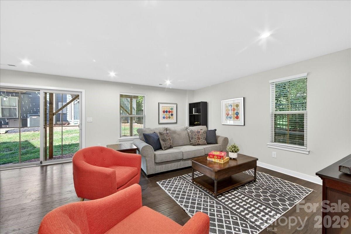Townes of Oakhurst - Residential