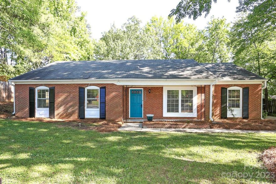 Desirable MORA located between Uptown and Matthews, Monroe Road area! Adorable classic ranch has been freshly painted, new light fixtures, recently renovated baths and manicured flat lawn. The MBR has a full bath. Open floor plan for entertaining with screened in porch. Close to South Park, Uptown, boutique shopping, restaurants, interstate, Mcalpine Creek Park and Greenway, and the future Silver Line light rail.