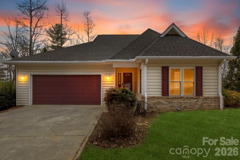 242 Carriage Summitt Way Hendersonville NC 28791