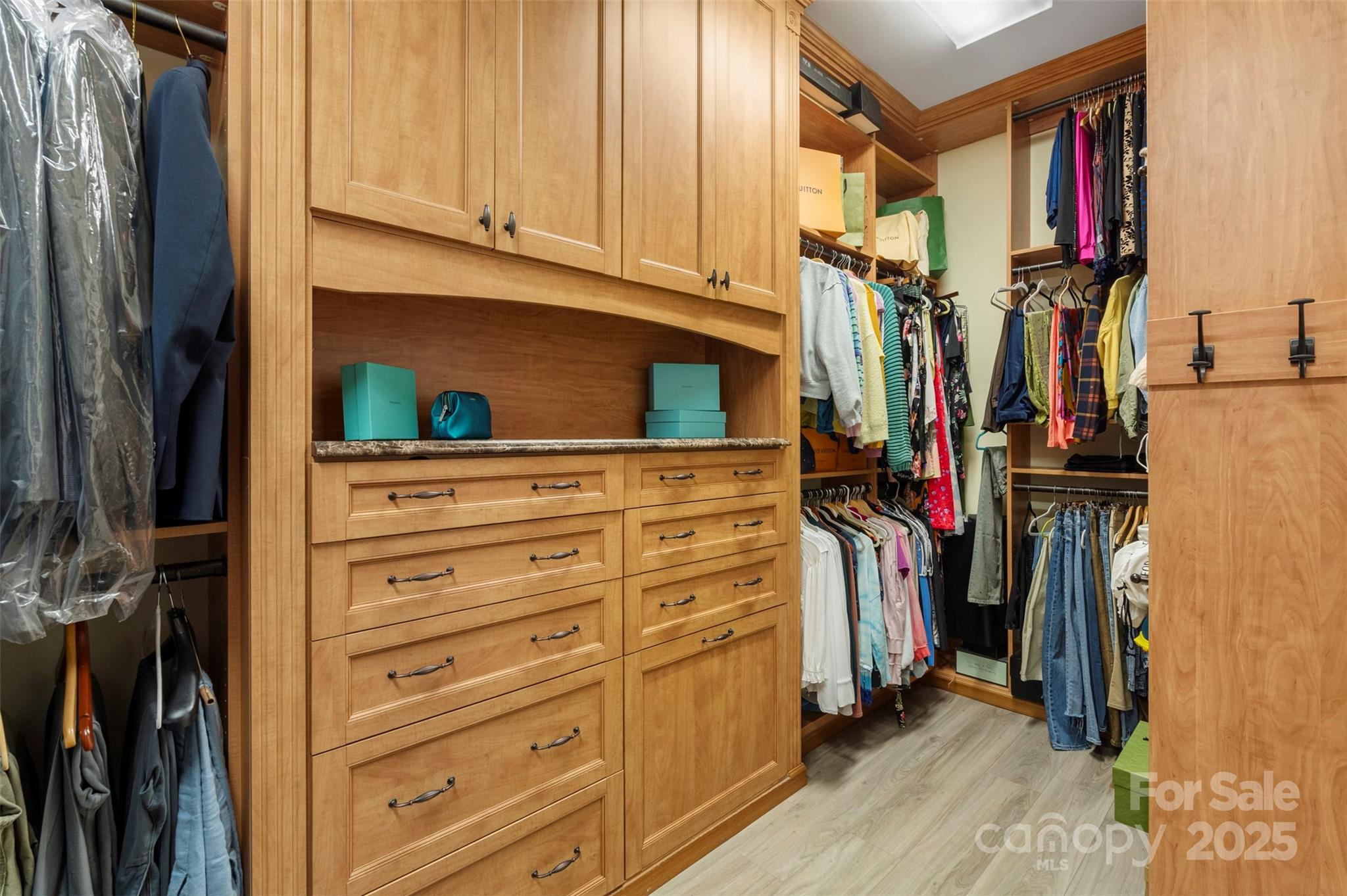 The Coves On River Oaks - Residential