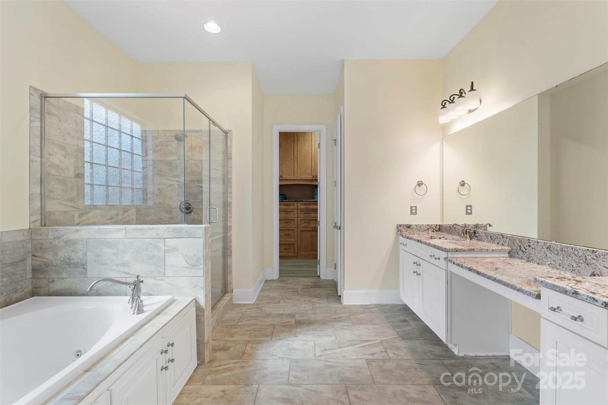 The Coves On River Oaks - Residential