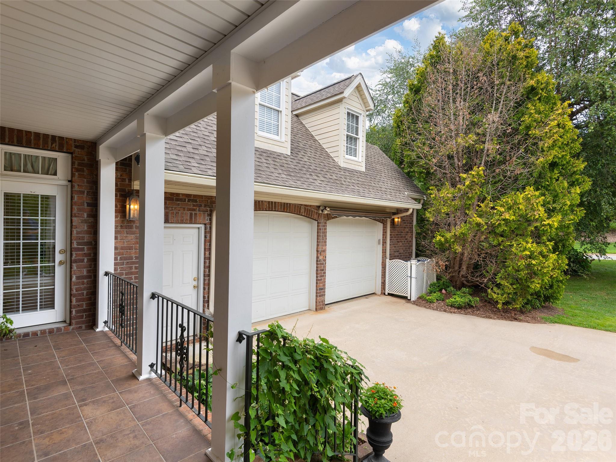 1126 Burnside Drive
