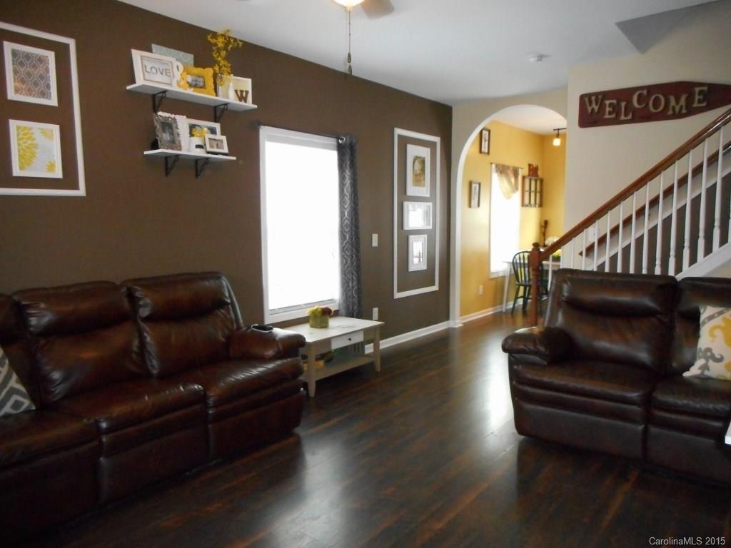 Makayla at Huntington - Residential