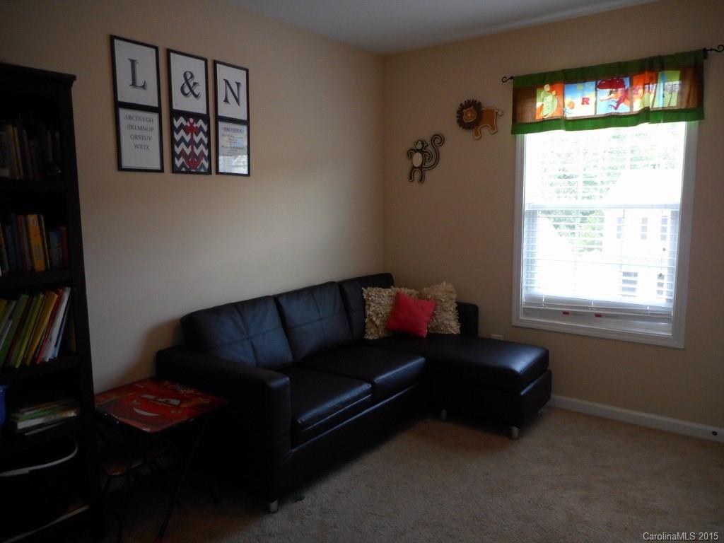 Makayla at Huntington - Residential