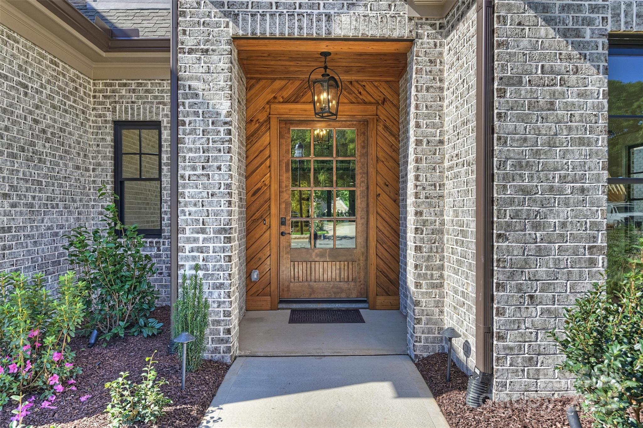 1211 Royal Prince Court