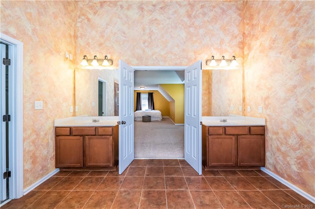 Moss Creek Village - Residential