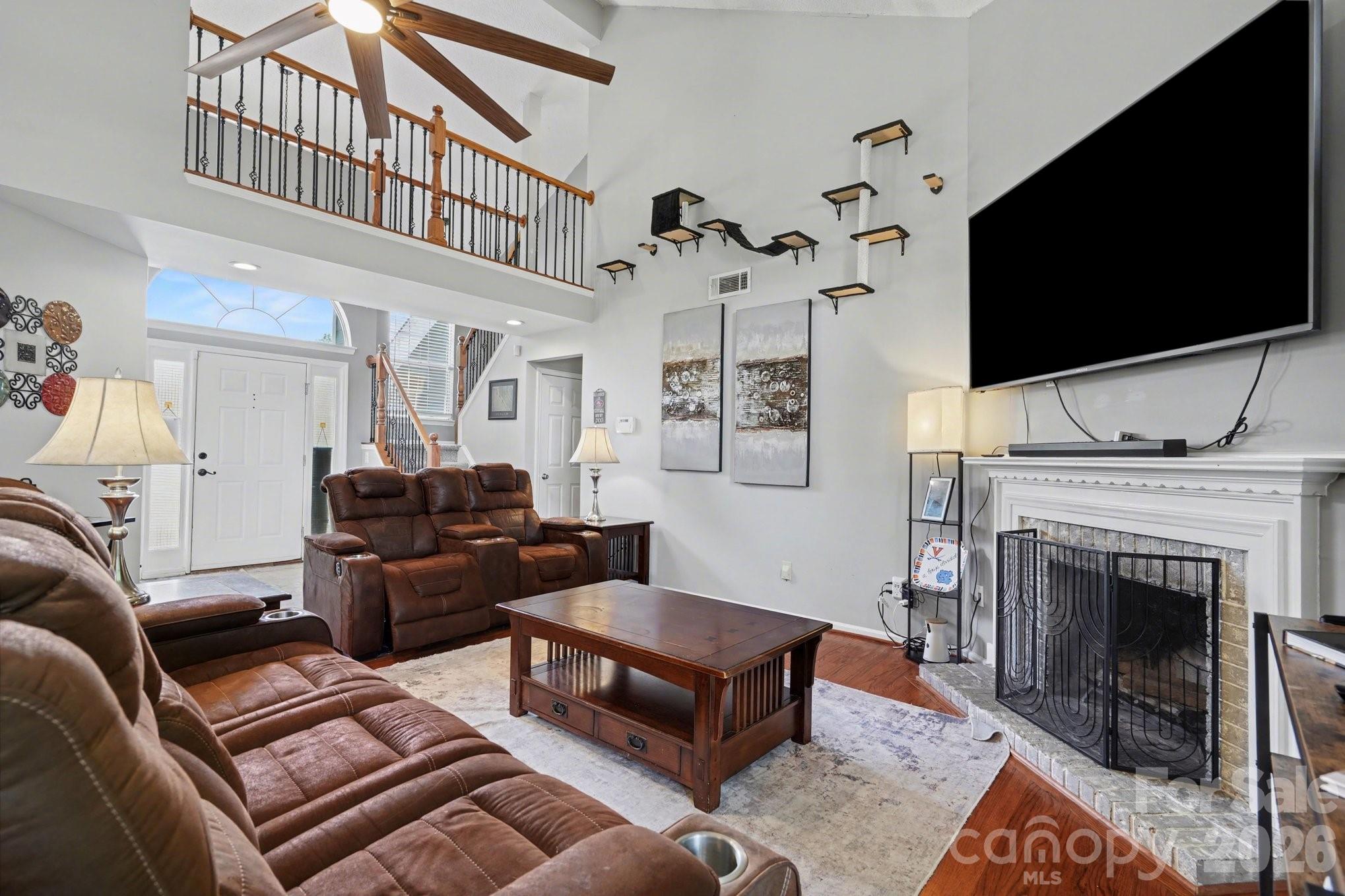 8700 Heather View Court