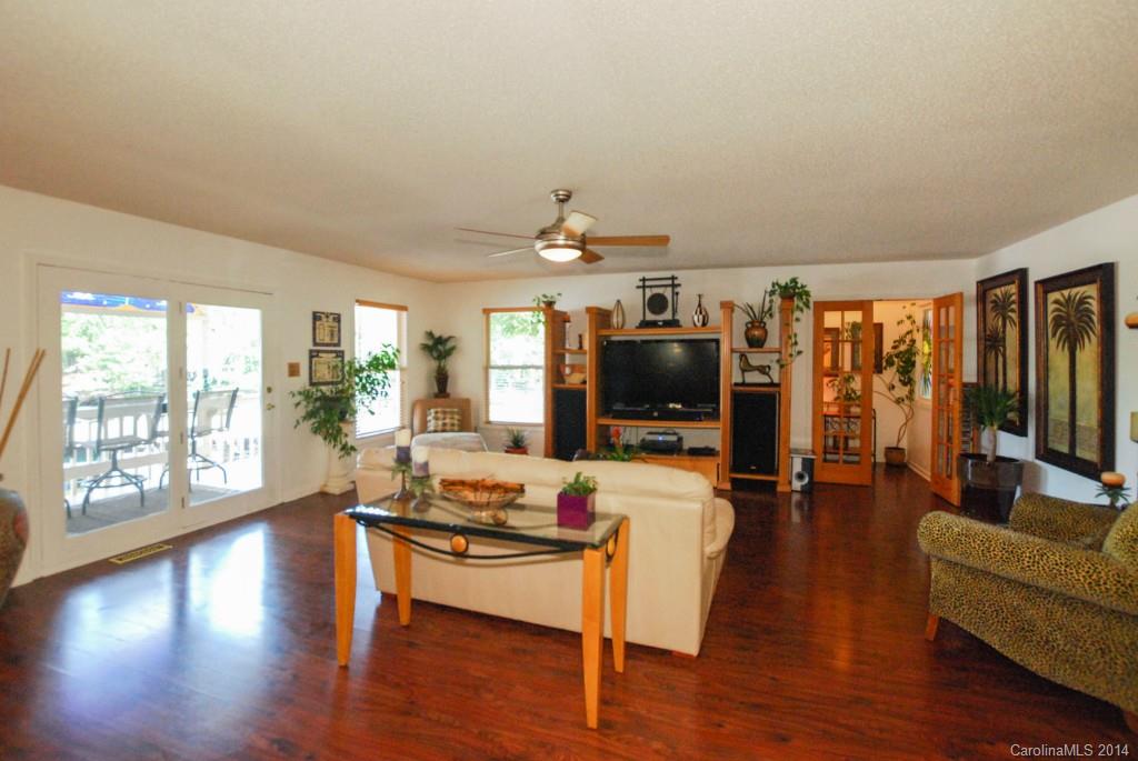 Tega Cay - Residential