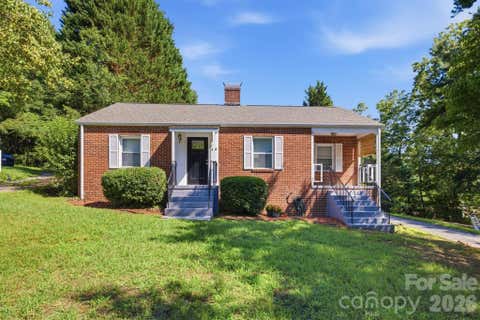 Photo of 1060 14th Avenue NW, Hickory, NC 28601 (MLS # 4405421)