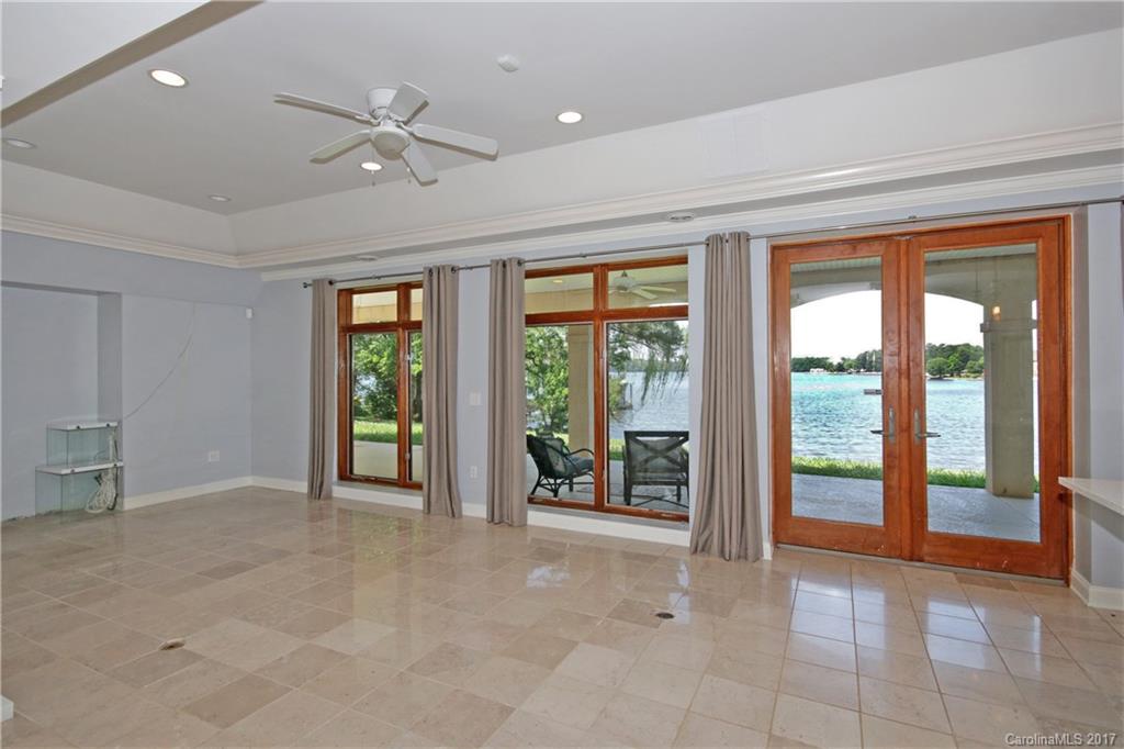 Island Point - Residential