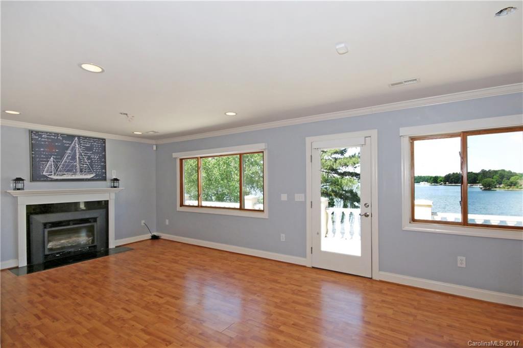 Island Point - Residential