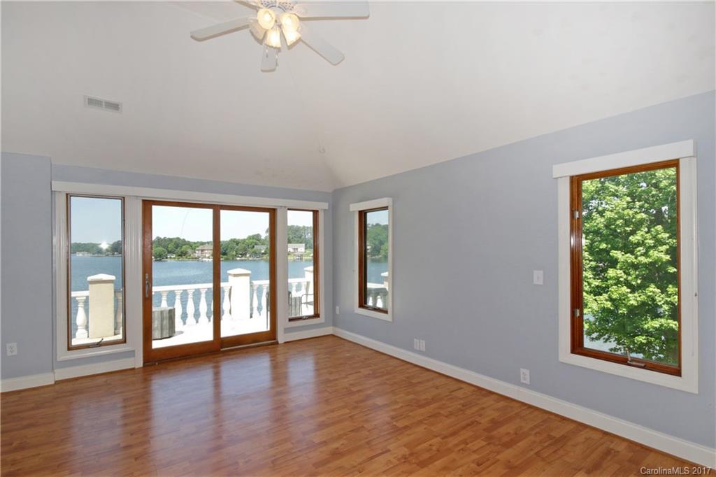 Island Point - Residential