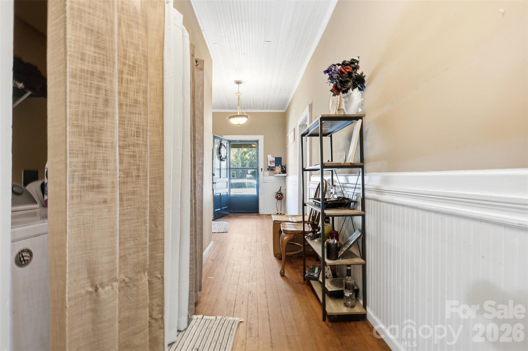 328 S Race Street