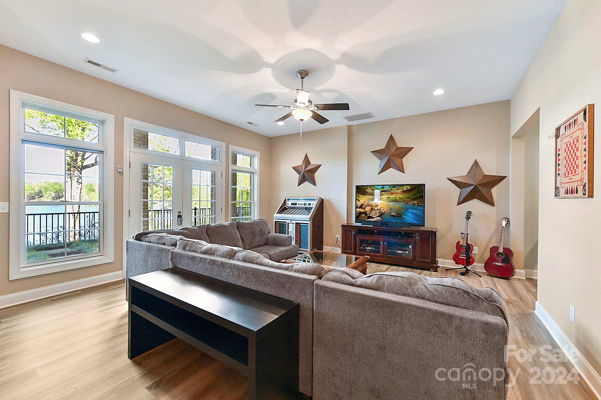 Windemere Island - Residential