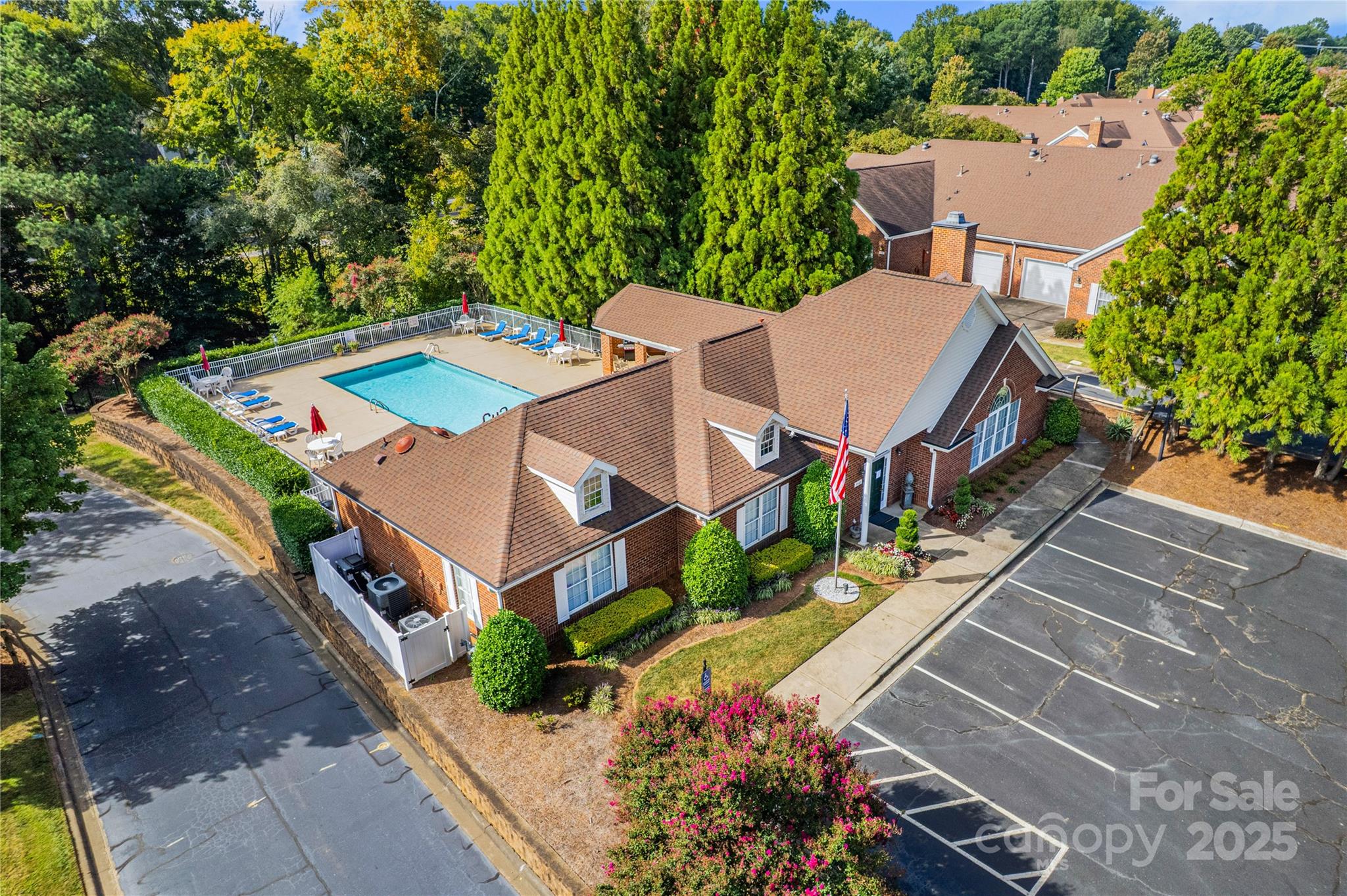 Windsor Oaks - Residential