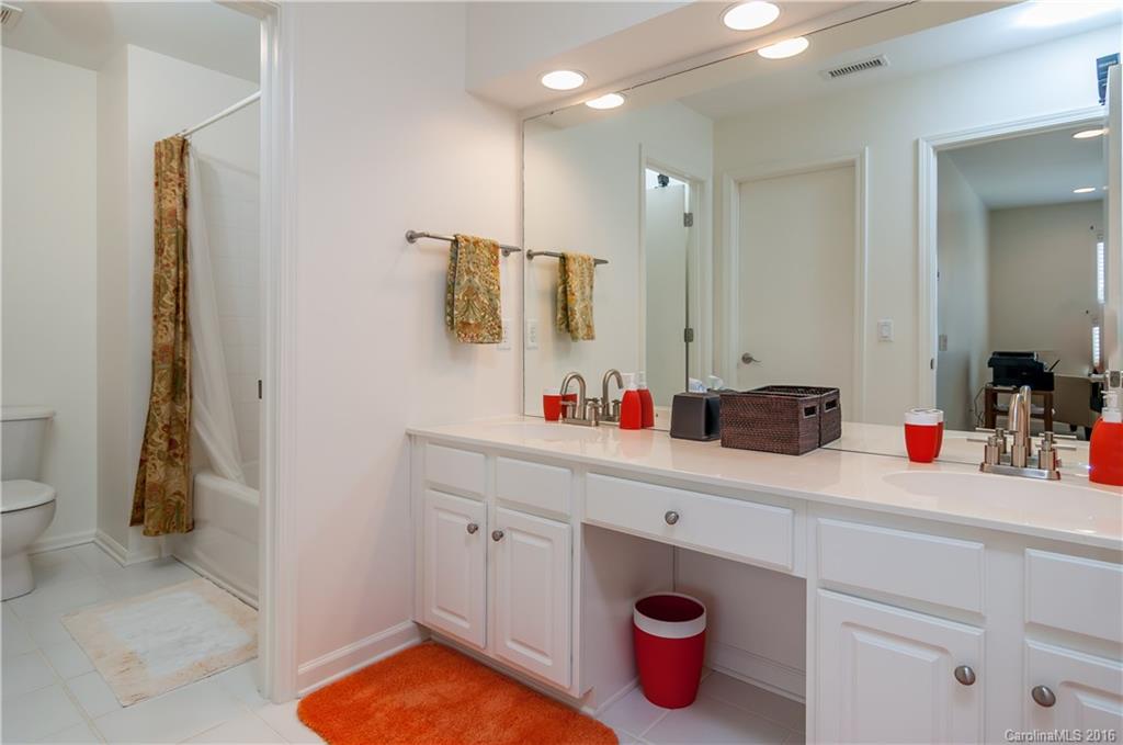 Ivy Ridge At Ballantyne - Residential