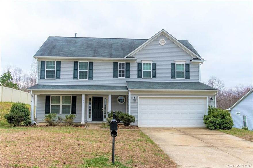 Don't miss your opportunity to come and fall in love with this BEAUTIFUL and well maintained 3 Bed 2 1/2 Bath home! Very spacious kitchen with ample storage space, flows into sizable living room.  Upstairs you walk into large Master bedroom with walk-in closet. Laundry room conveniently located upstairs. Just minutes away from 485,85 and Whitewater center. Will not last long!!