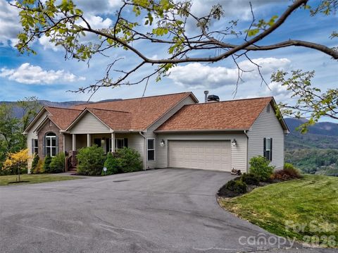 Photo of 4 Matheny Acres Drive, Waynesville, NC 28786 (MLS # 4371766)