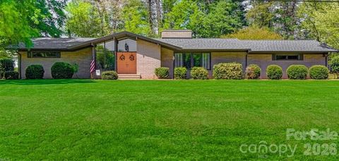 Photo of 2512 Sunnycrest Drive, Reidsville, NC 27320 (MLS # 4403107)